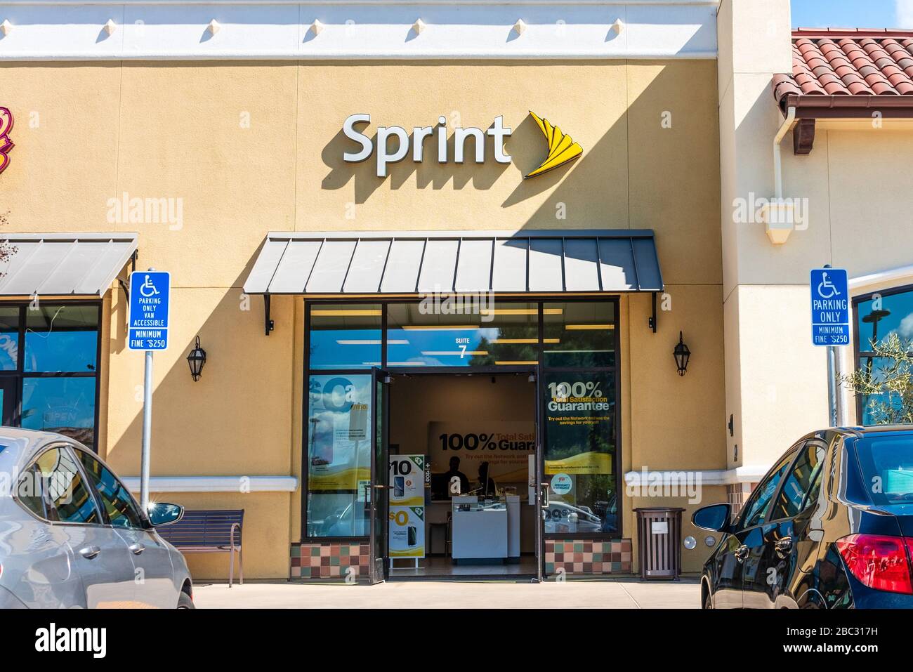 März 2020 Santa Clara/CA/USA - Sprint Store, für Unternehmen geöffnet; Sprint Corporation ist ein amerikanisches Telekommunikationsunternehmen, das Draht bereitstellt Stockfoto