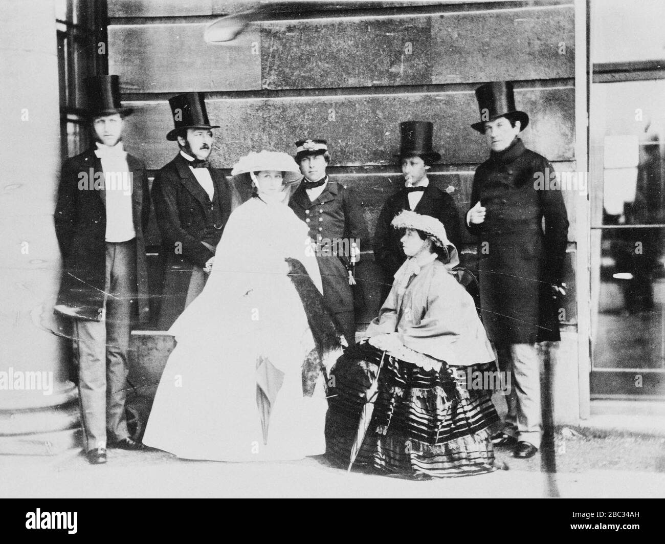 Gruppenfoto von Königin Victoria, Prinz Albert, Albert Edward, Prince of Wales, Graf von Flanders, Prinzessin Alice, Herzog von Oporto und König Leopolds I. der Belgier, 1859. Stockfoto