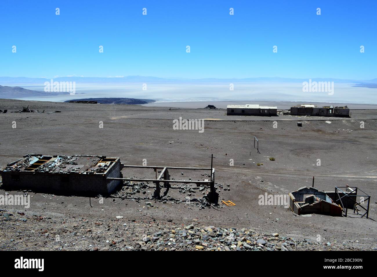 Der Bahnhof Caipe und die Salzwohnung Arizaros in Salta, Argentinien Stockfoto