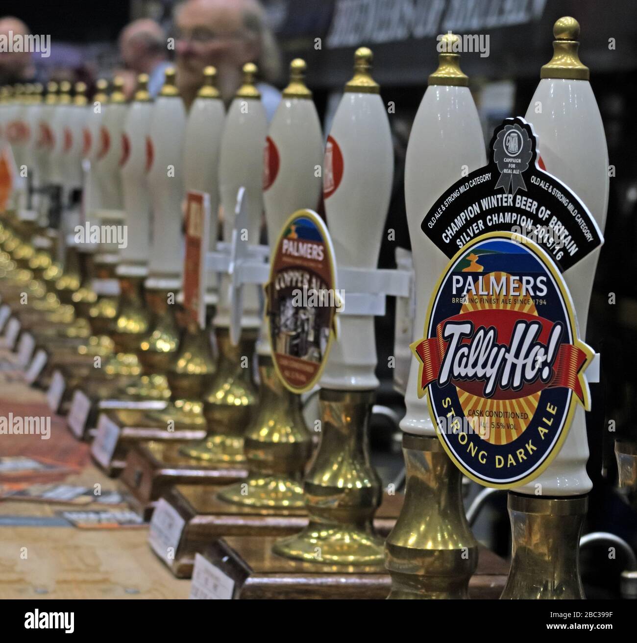 Tally Ho, Strong Dark Ale, Champion Winter Beer of Britain, beim Manchester Beer Festival, Manchester Central 2017 Stockfoto
