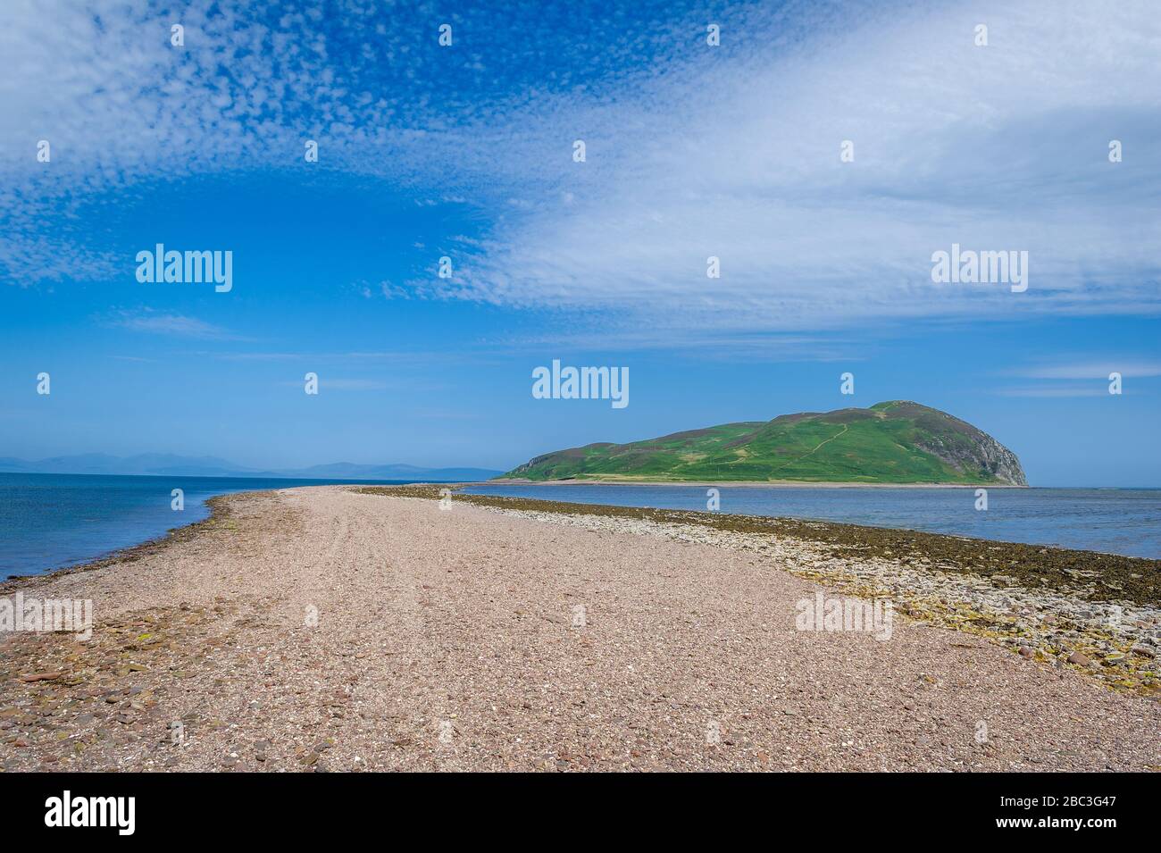 Weg zur Davaar-Insel, die nur bei Ebbe verfügbar ist - beliebter Wanderweg. Campbeltown, Schottland Stockfoto