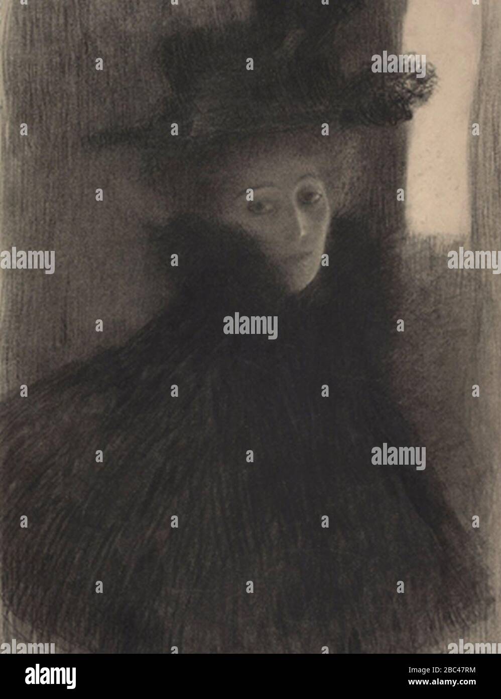 Gustav Klimt Zeichnung einer Frau mit Cape und Hut im Dreiviertelprofil von 1897-1898. Schwarzer und roter Flusskrebse. 44,6 x 31,8 cm. Bild mit freundlicher Genehmigung der Wiener Albertina. Stockfoto