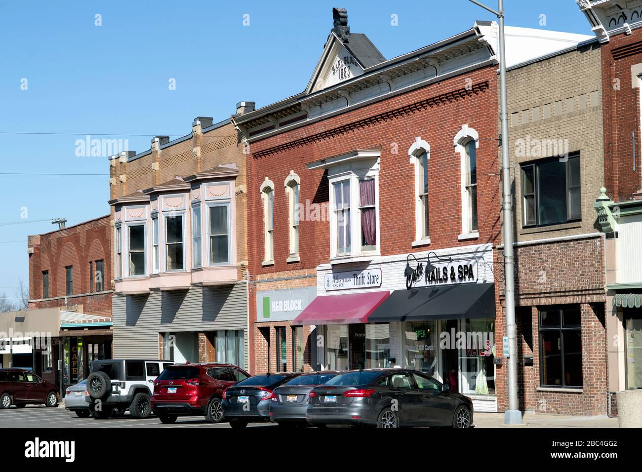 Marengo, Illinois, USA. Die Hauptstraße in der kleinen nordöstlichsten illinischen Gemeinde Marengo ist ziemlich typisch für die Dörfer im Mittleren Westen der Vereinigten Staaten. Stockfoto
