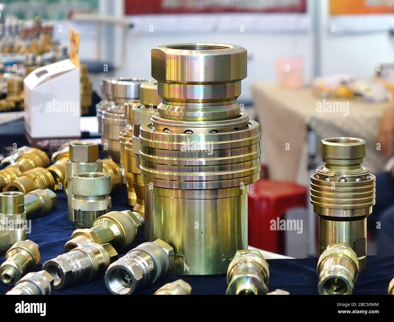 KAOHSIUNG, TAIWAN - 30. MÄRZ 2019: Präzisionslager aus Hightech-Stahl und Messing auf der Kaohsiung Industrial Automation Exhibition. Stockfoto