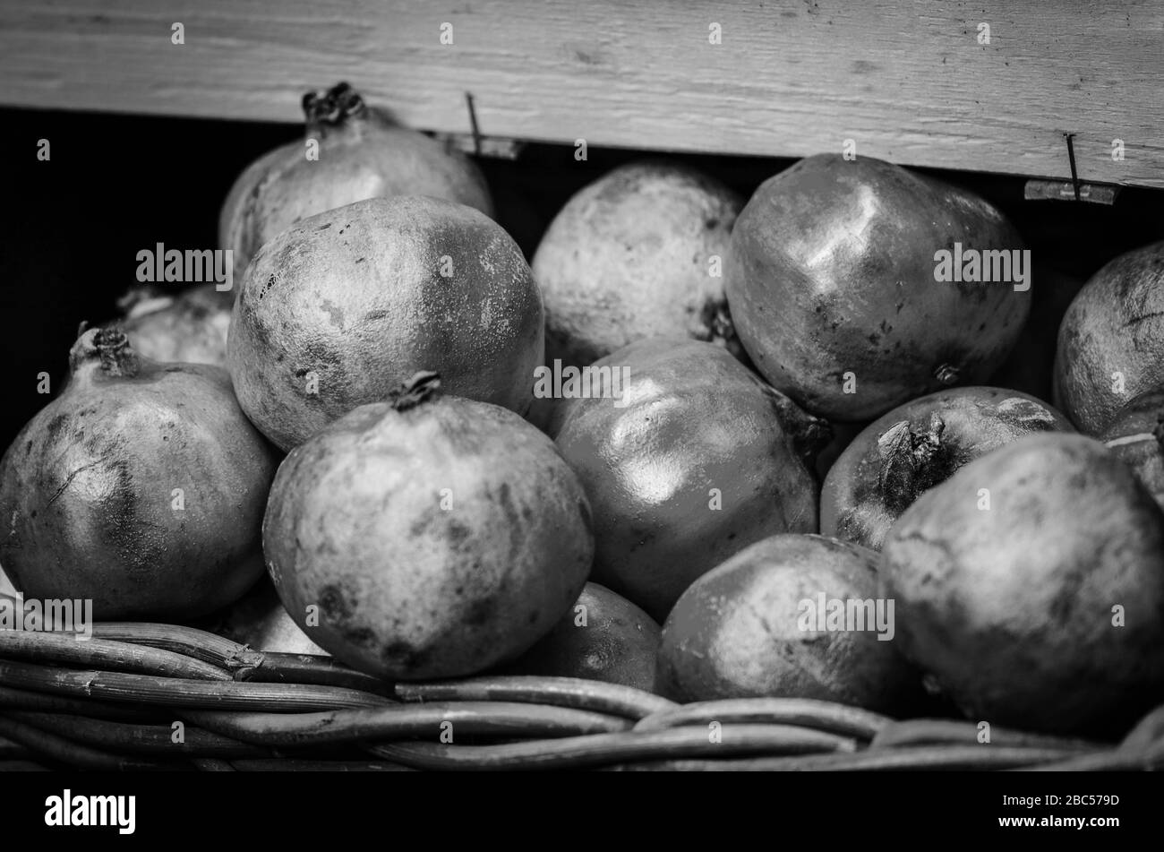 Köstliche frische Granatapfelfrüchte aus nächster Nähe Stockfoto