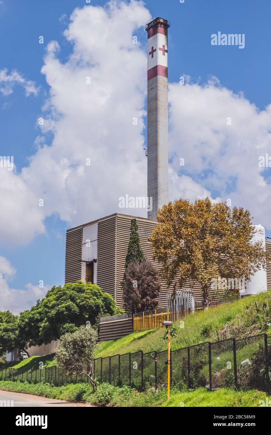 Johannesburg, Südafrika, 15. März - 2020: Krankenhaus Rauchblock für große Lehrkrankenhaus Stockfoto
