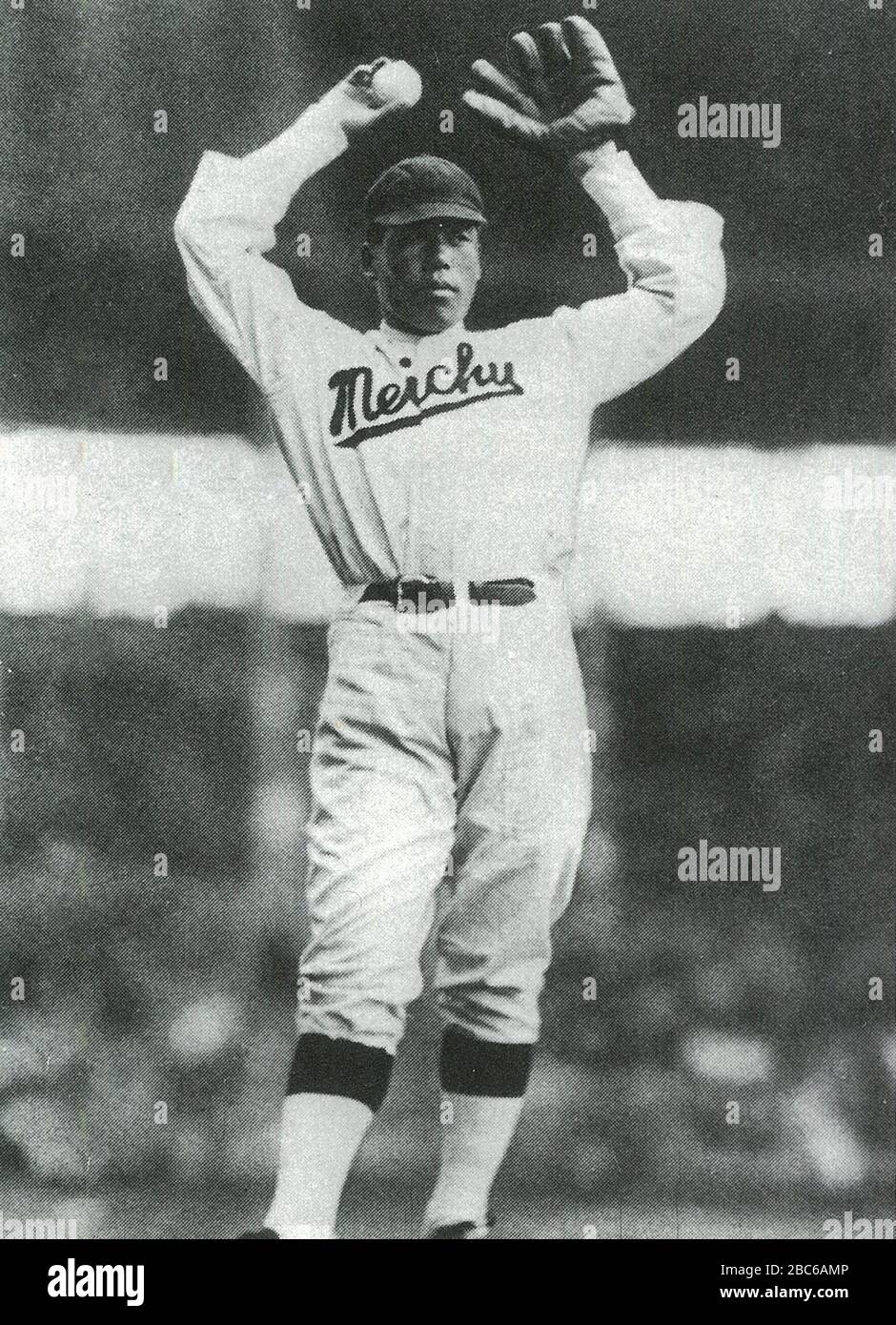 日本語 楠本保 明石中 1932年頃 激動の昭和スポーツ史3 高校野球 上 19年 70頁 ベースボール マガジン社 Stockfotografie Alamy