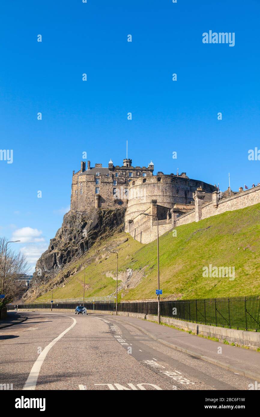 Edinburgh Castle von Johnston Terrace während der Coronavirus Pandemie Lockdown Stockfoto