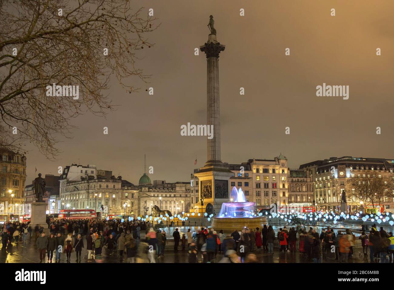 Collectif Coins Lichtinstallation Child Hood auf dem Lumiere London Festival Trafalgar Square, London im Jahr 2018 Stockfoto