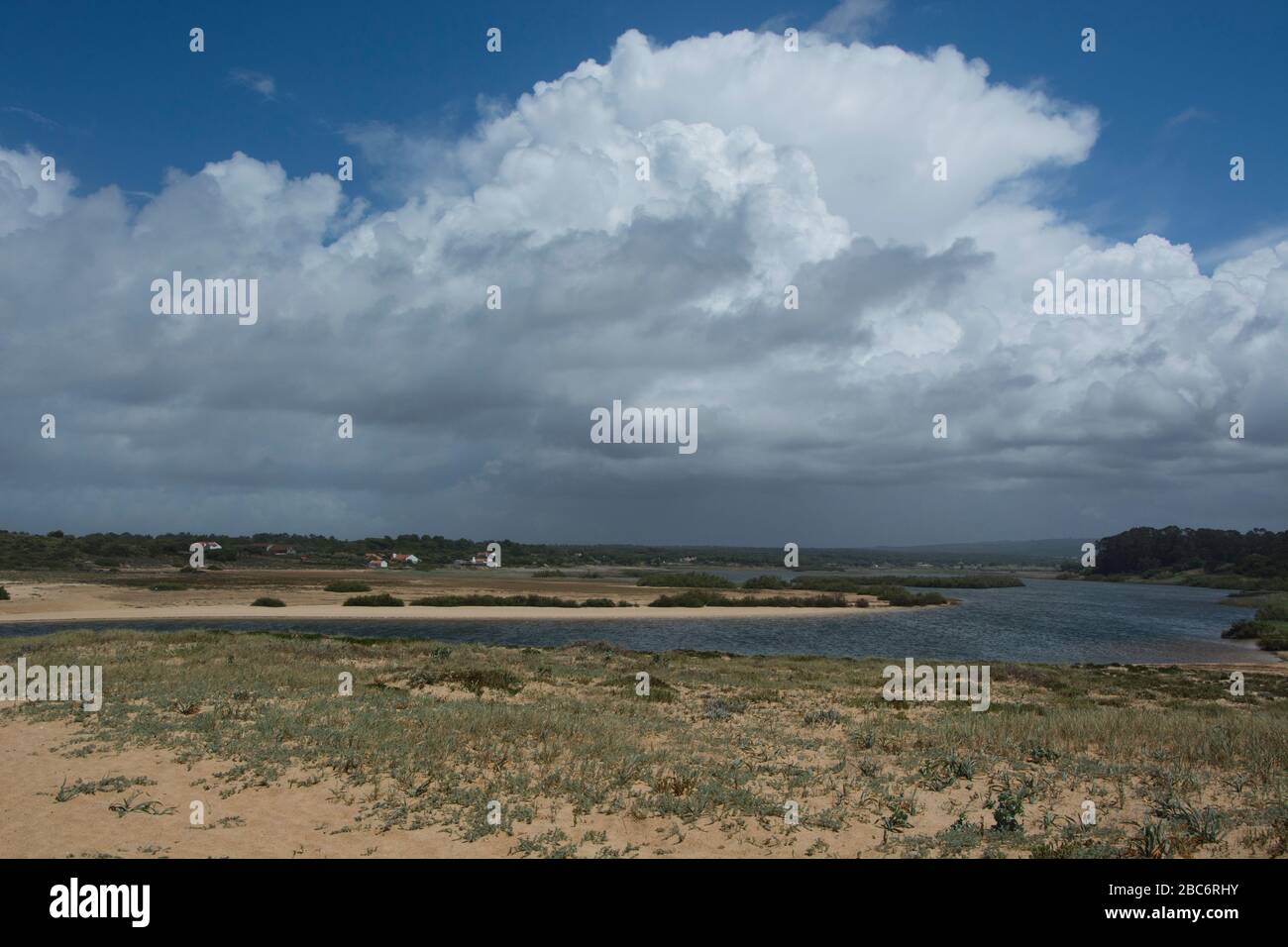 Strand und Lagune von Melides an der portugiesischen Westküste Stockfoto