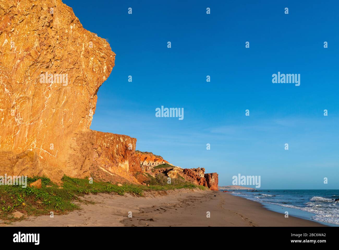 Fast menschenleere tropische Strände im Bundesstaat Ceara, Brasilien. Stockfoto