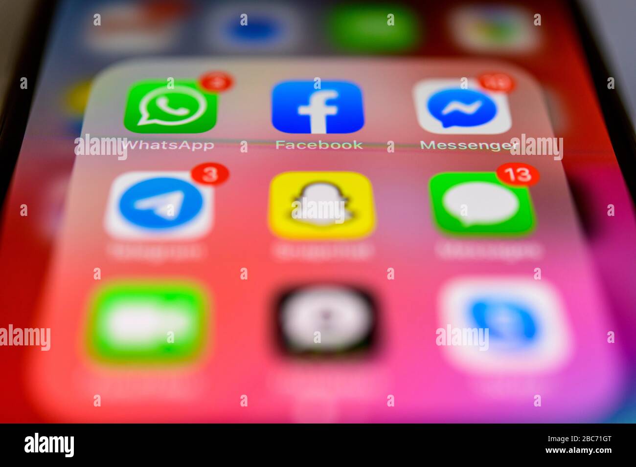 Facebook, Telegramm und WhatsApp, soziale Apps, App-Symbole, Anzeige auf Handy, Smartphone, Detail, Vollformat Stockfoto