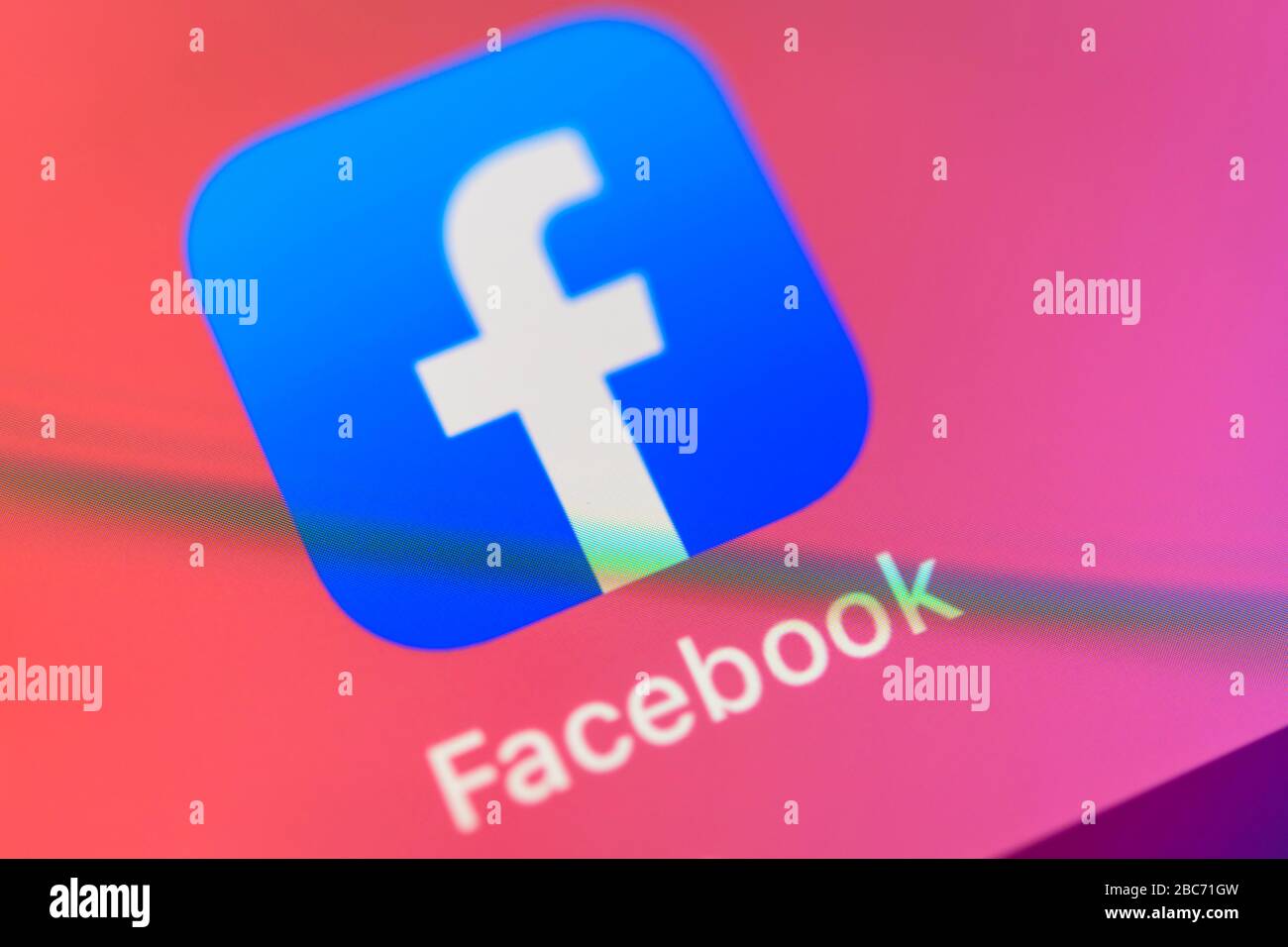 Facebook-App, soziales Netzwerk, App-Symbol, Anzeige auf dem Display von Handy, Smartphone, Detail, Vollformat Stockfoto