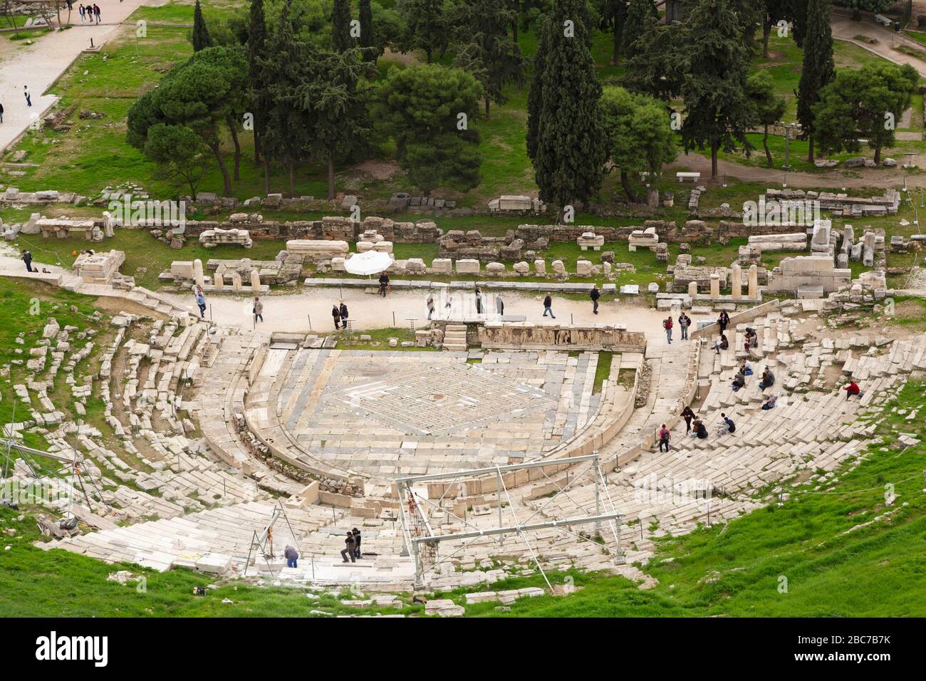 Theater des Dionysos in Athen, Griechenland. Der alte Unterhaltungsort stammt aus dem sechsten Jahrhundert v. Chr.. Stockfoto