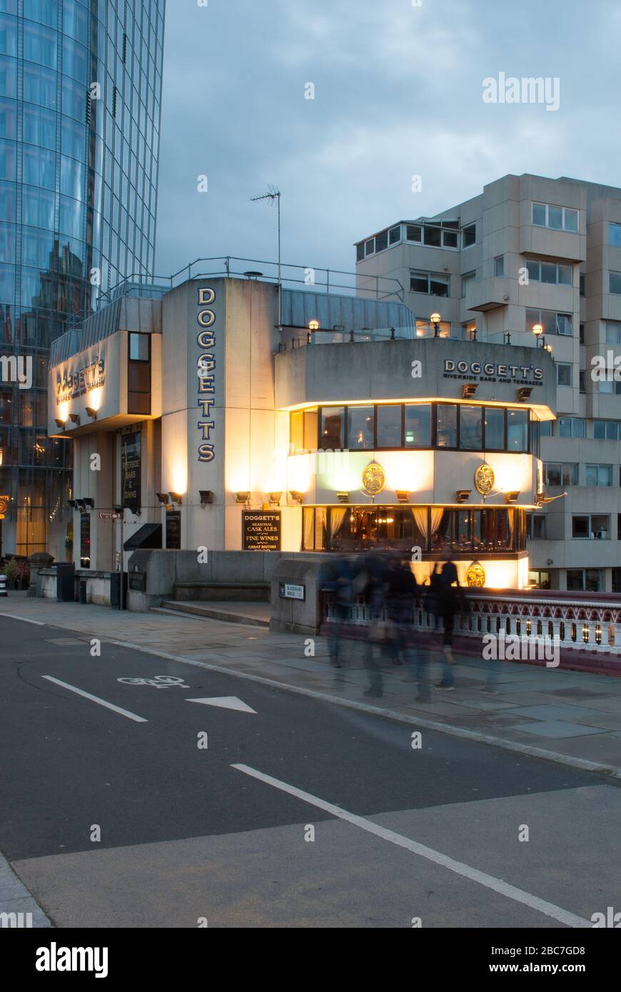 Doggett's Public House Restaurant, One Blackfriars Tower, 1 Blackfriars Bridge, South Bank, London SE1 9UD Stockfoto