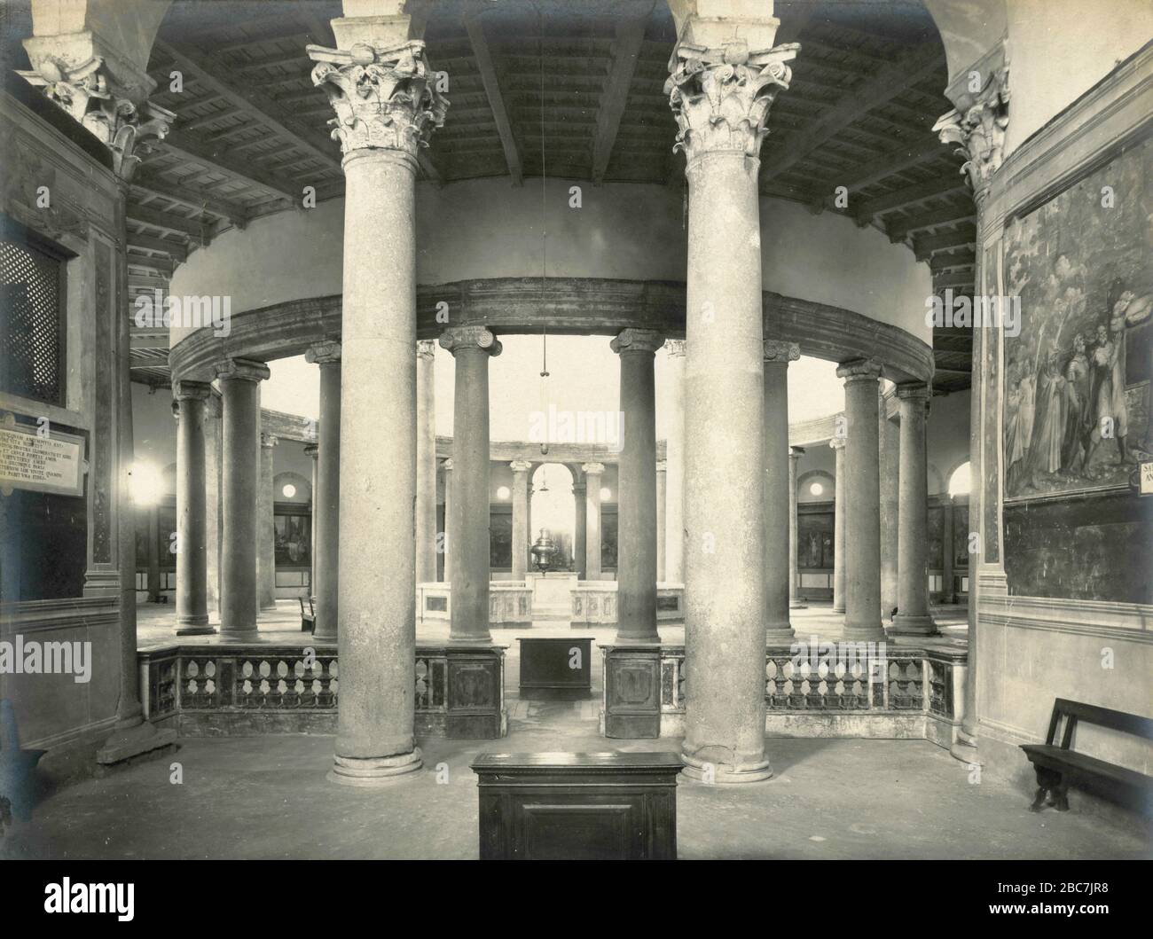 Stephanusbasilika in der Runde, Innenräume, Rom, Italien 1920er Jahre Stockfoto