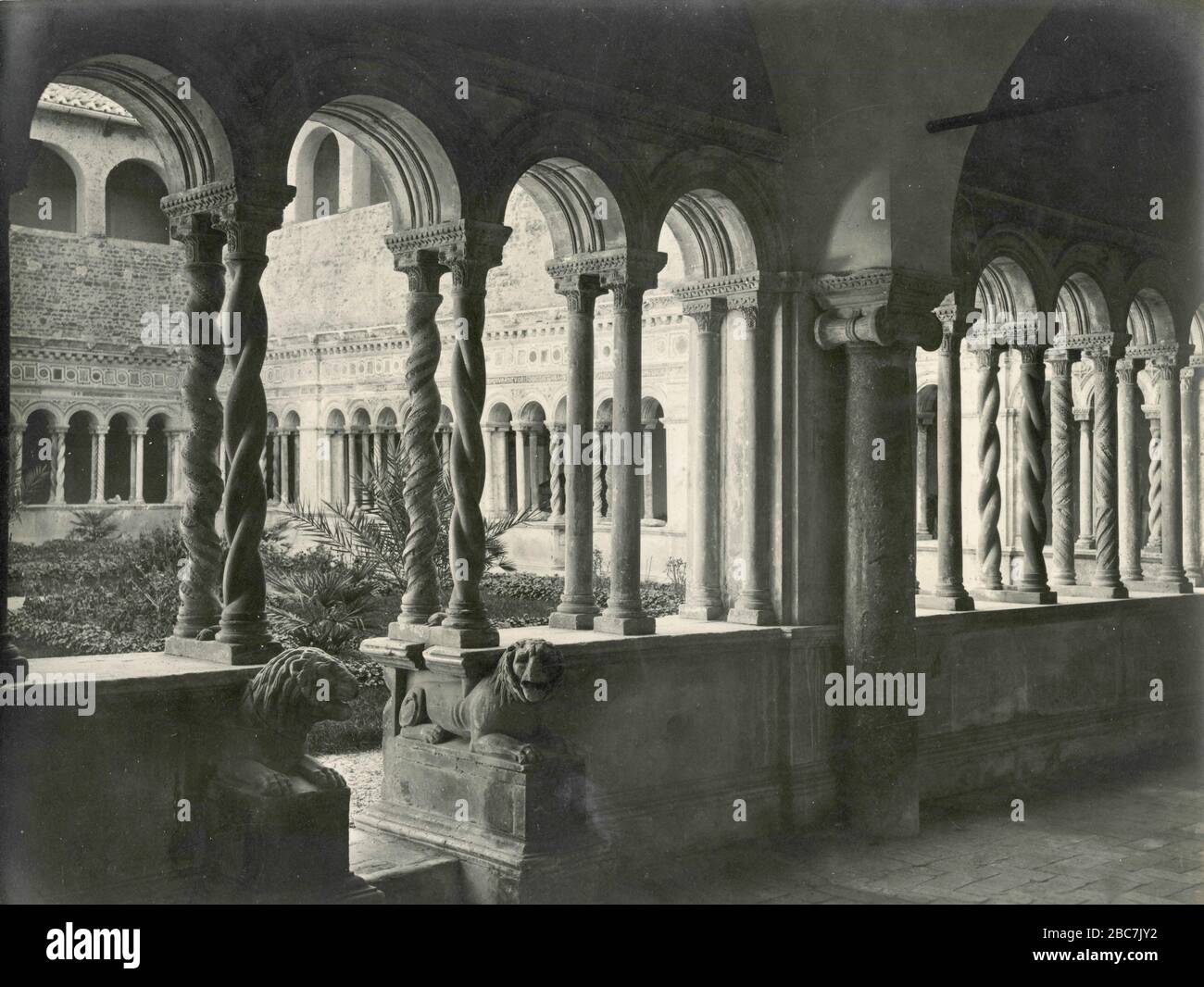 Kreuzgang der Lateranbasilika St. Johannes, Rom, Italien 1920er Jahre Stockfoto