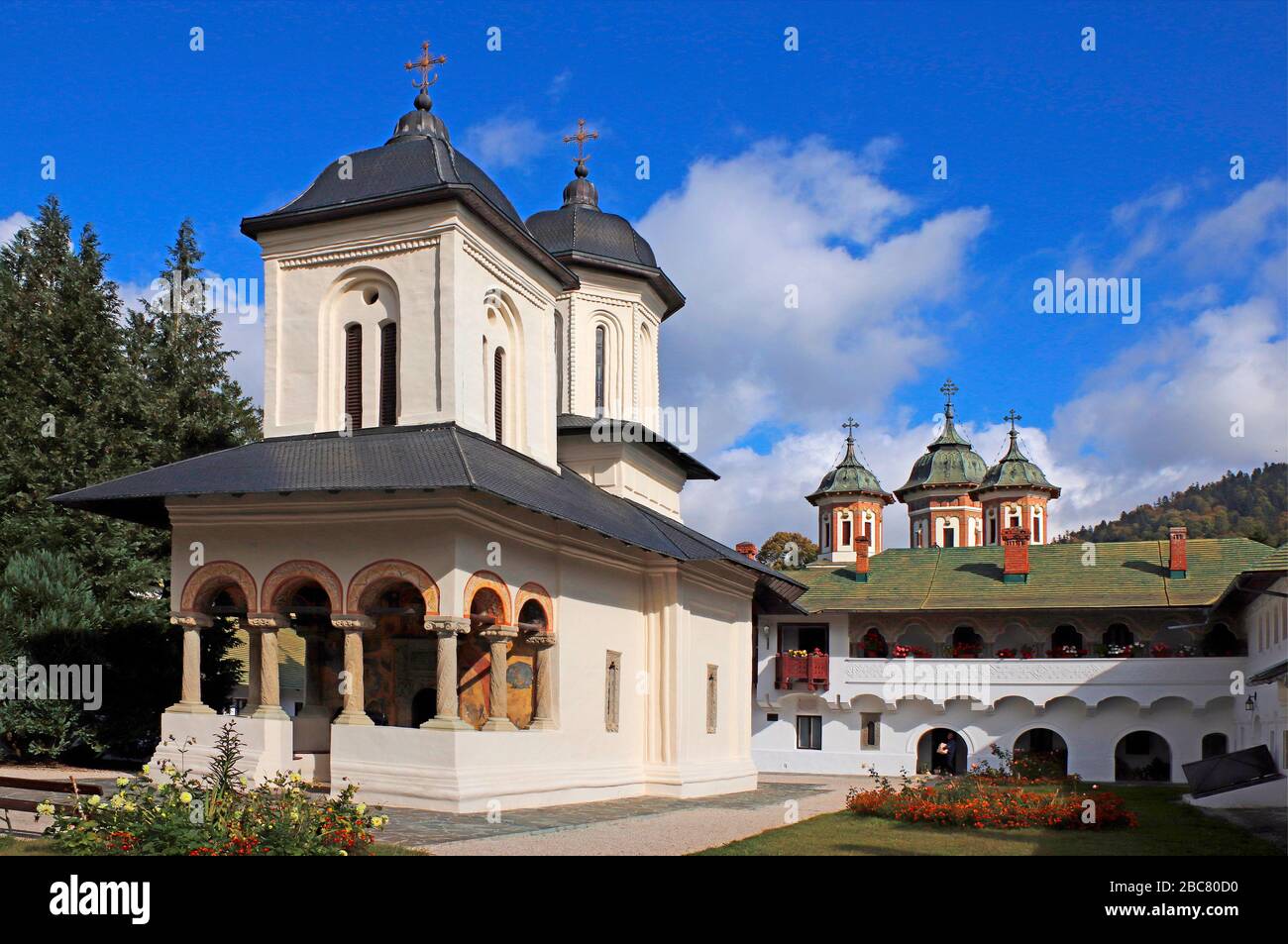Kloster Sinaia, 1695 erbaut, Tal Prahova, malerisches religiöses Wahrzeichen Rumäniens Stockfoto