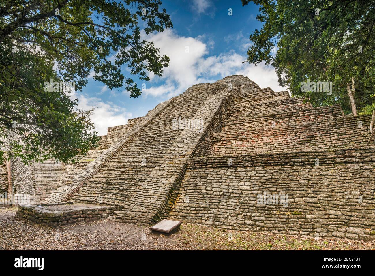 Estructura 7, Pyramide, Maya-Ruinen in Tenam Puente archäologischen Stätte, in der Nähe von Comitán de Domínguez, Chiapas, Mexiko Stockfoto
