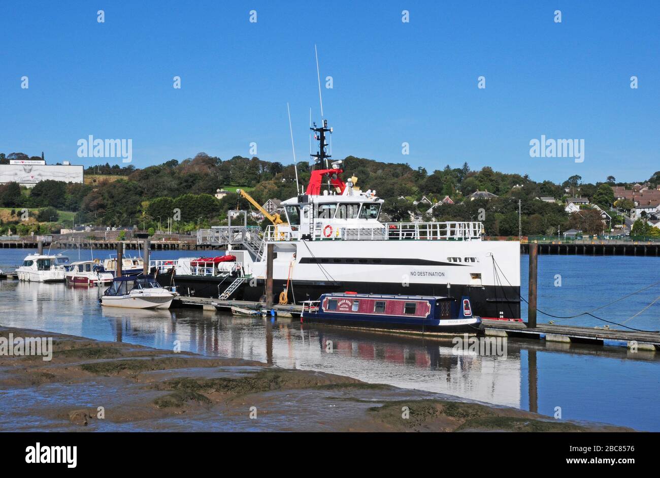 Boote liegen im Waterford Hafen. Stockfoto