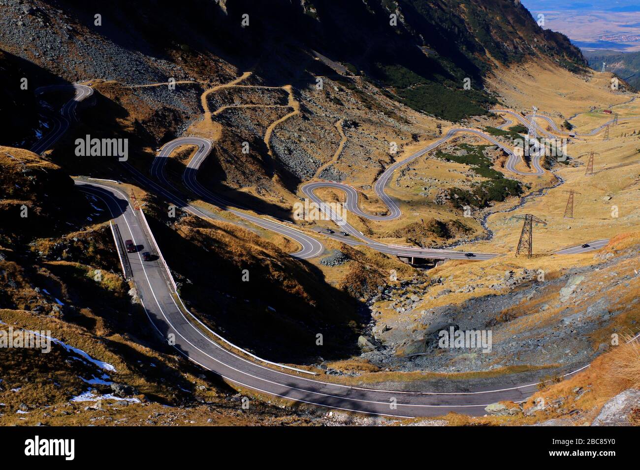 Der Transfagarasan-Pass ist die Überquerung der Karpaten in Rumänien und eine der spektakulärsten Bergstraßen der Welt Stockfoto