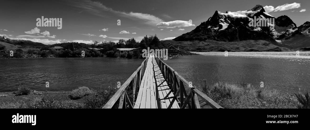 Sommeransicht von Lago Pehoe, Torres de Paine, Magallanes Region, Patagonien, Chile, Südamerika Stockfoto