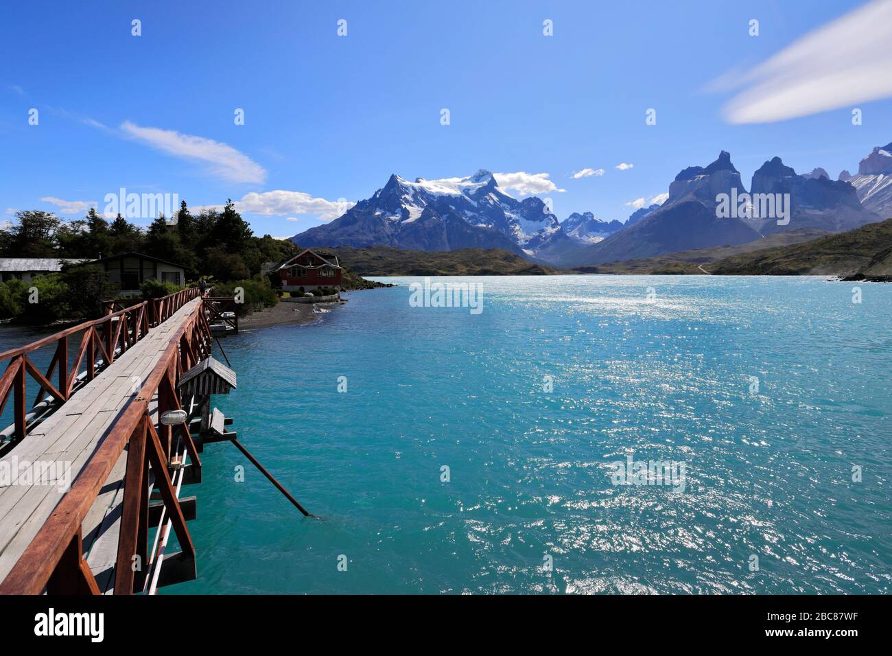 Sommeransicht von Lago Pehoe, Torres de Paine, Magallanes Region, Patagonien, Chile, Südamerika Stockfoto