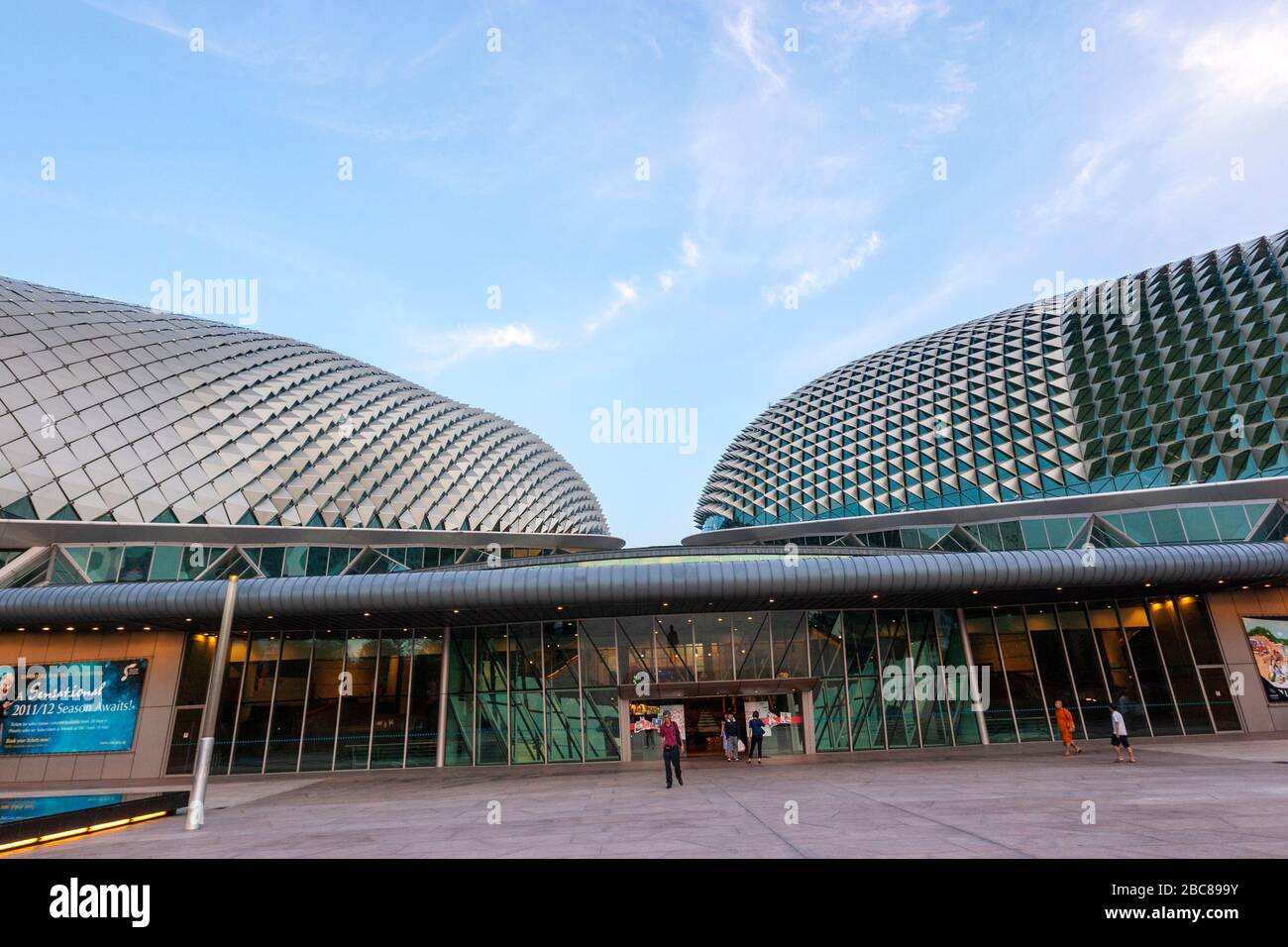 Eingang Esplanade - Theater an der Bucht, Singapur Stockfoto