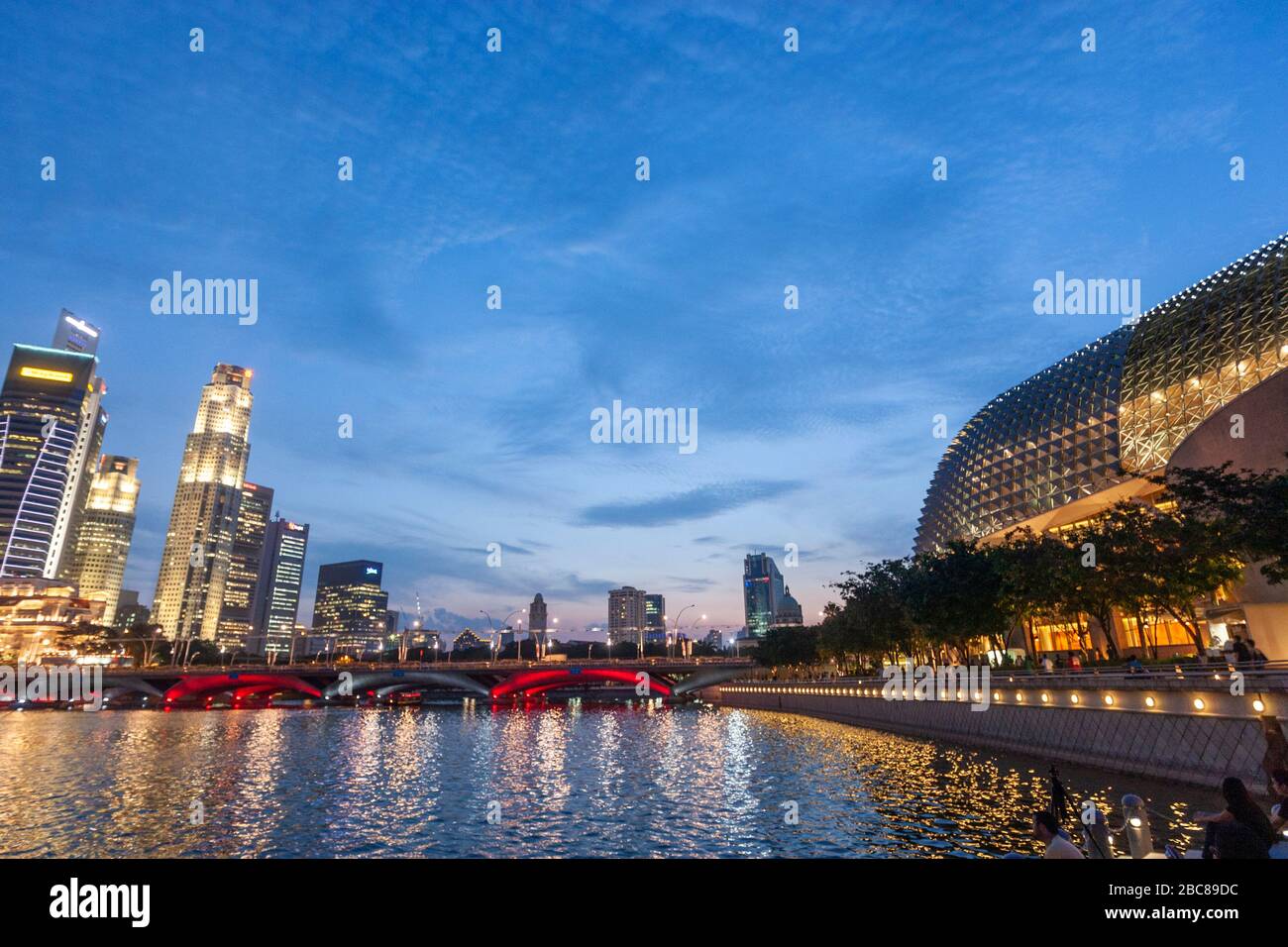 Eingang Esplanade - Theater an der Bucht, Singapur Stockfoto