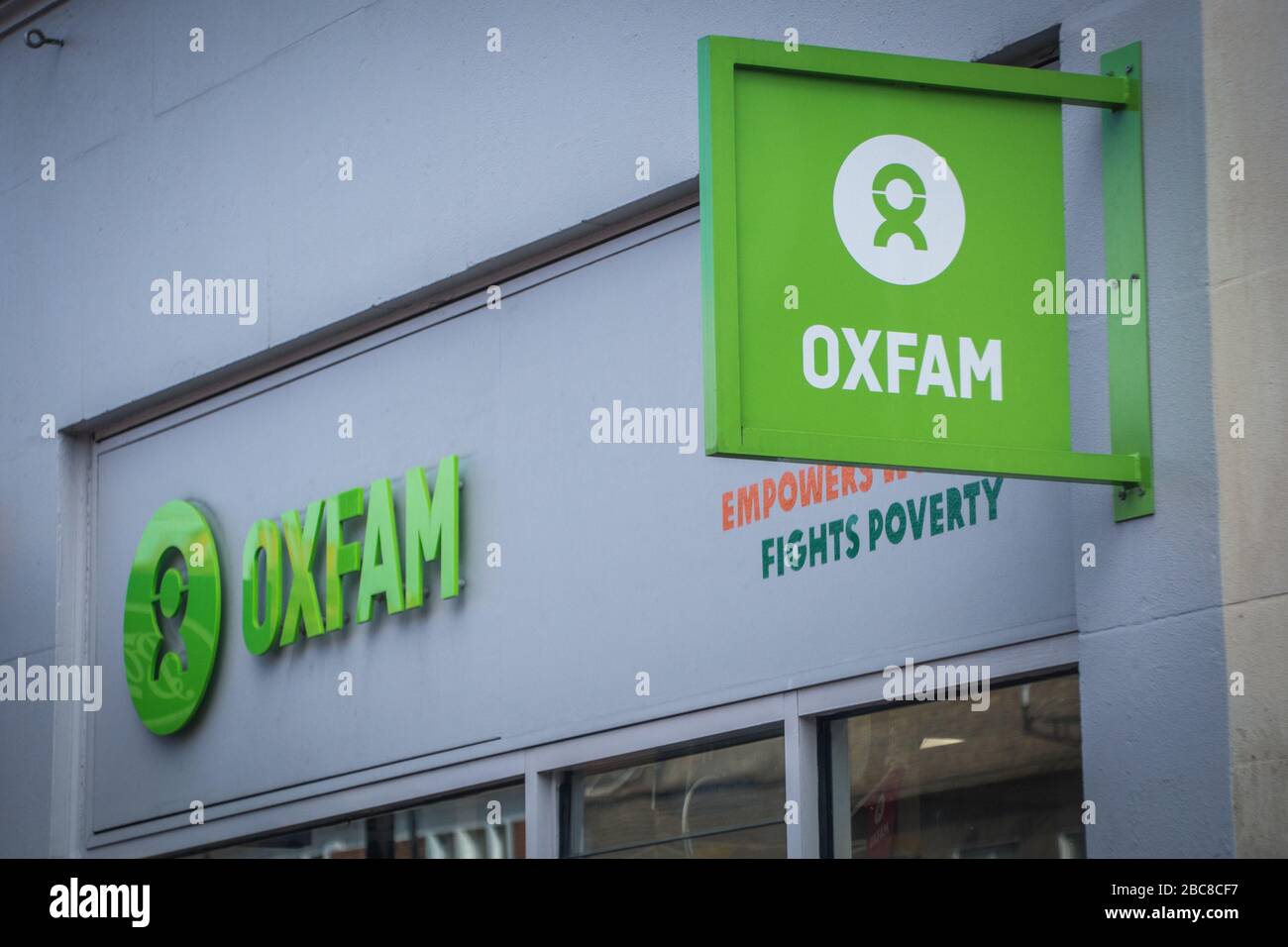 Oxfam Charity Shop Signage, London - 2019 Stockfoto
