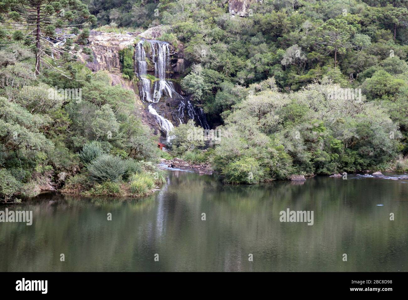 Kaskade Schritt aus der Hölle. All seine Stärke und Verwüstung ist jetzt ruhig, da es eine große Dürre in der Region gibt. Stockfoto