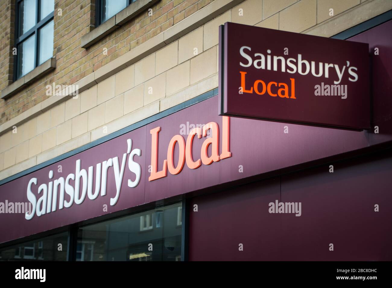 Sainsbury's Laden in der Nähe - London Stockfoto