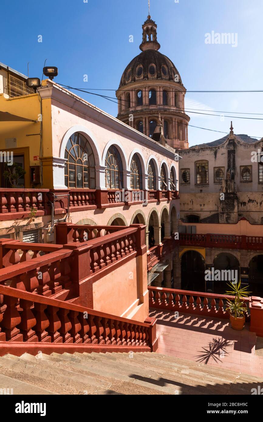 Mexiko, Guanajuato State, Guanajuato, Außenansicht der Universität Guanajuato, gilt als eine der besten Schulen Mexikos Stockfoto