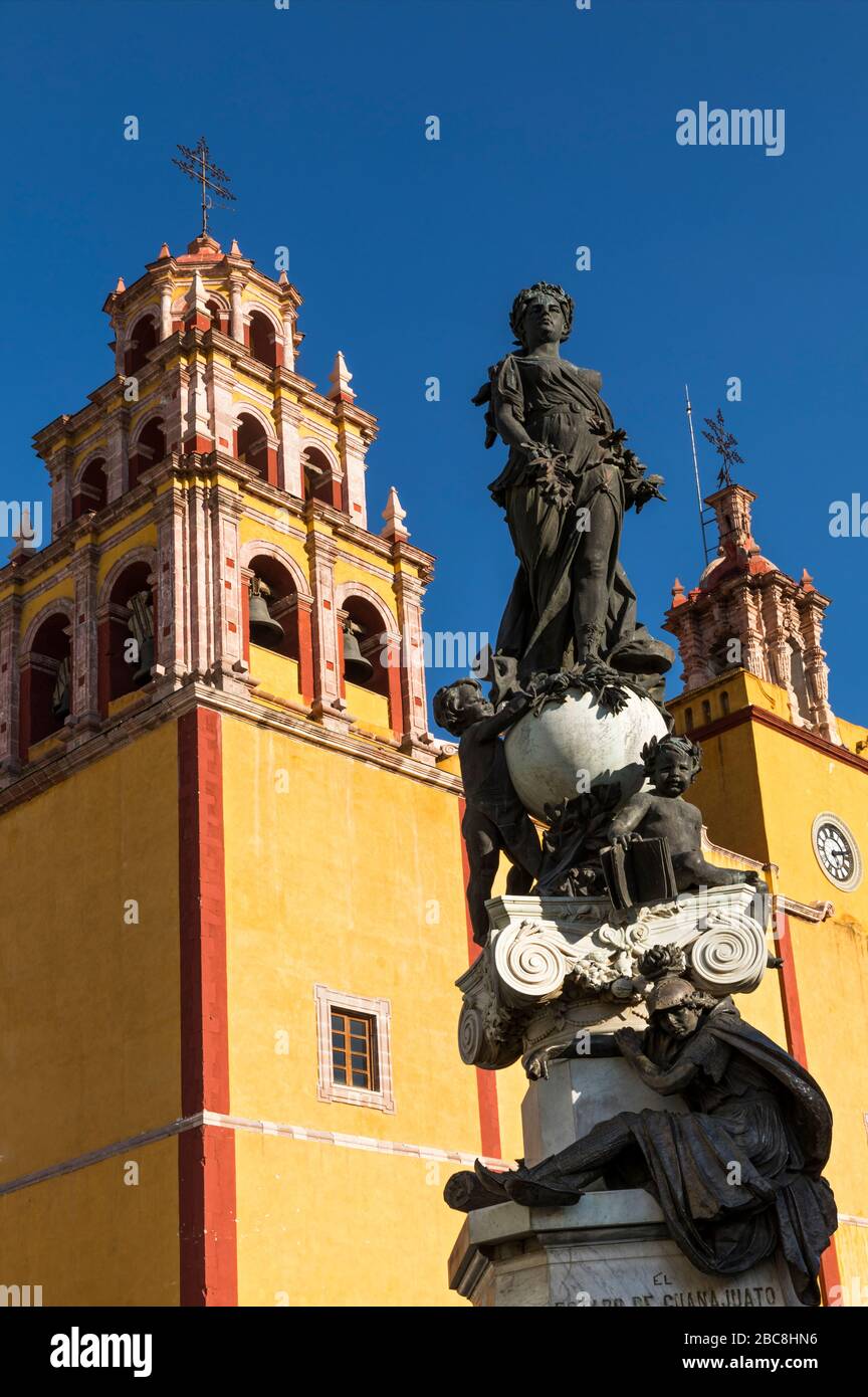 Mexiko, Guanajuato, die Basïlica de Nuestra Seńora de Guanjuato, die Hauptkirche der Stadt. Spanische Kolonialarchitektur. Stockfoto