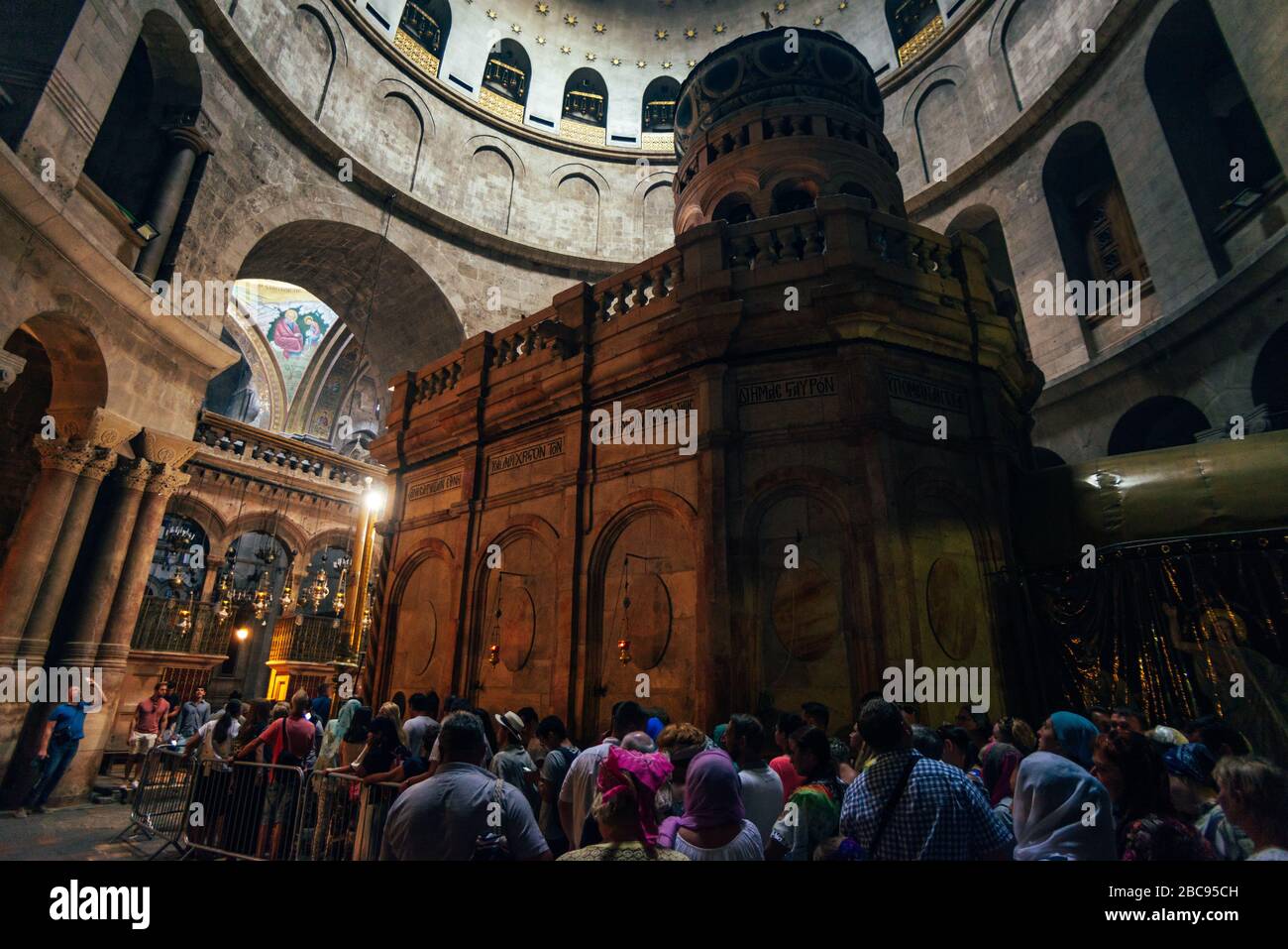Coronavirus ändert die Regeln von Ostern. Das Grab Christi in der Grabeskirche in Jerusalem, Israel. 24. juli 2019. Kuppel des Stockfoto