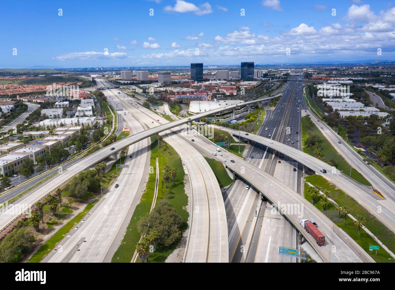 Luftansicht des Autobahnkreuzes El Toro Y Stockfoto