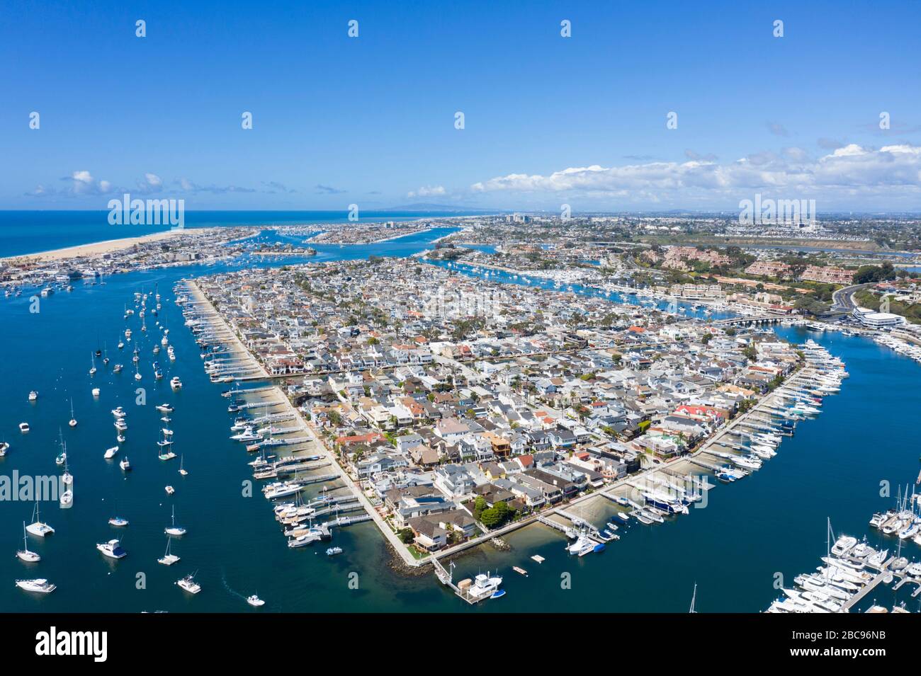 Luftaufnahme von Balboa Island Newport Beach California Stockfotografie -  Alamy