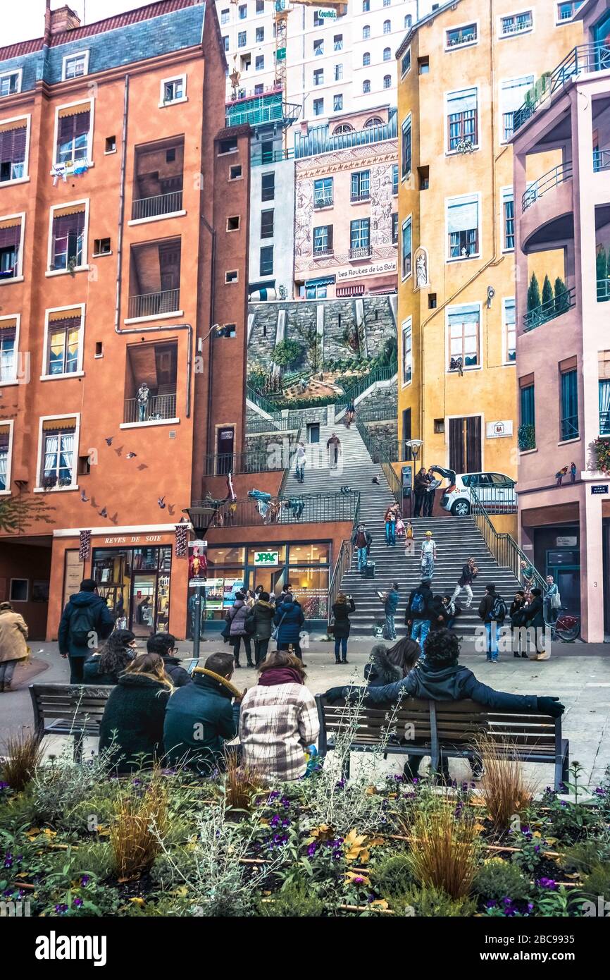 Le Mur des Canuts im Stadtteil Croix-Rousse in Lyon, Europas größtes Wandgemälde Stockfoto