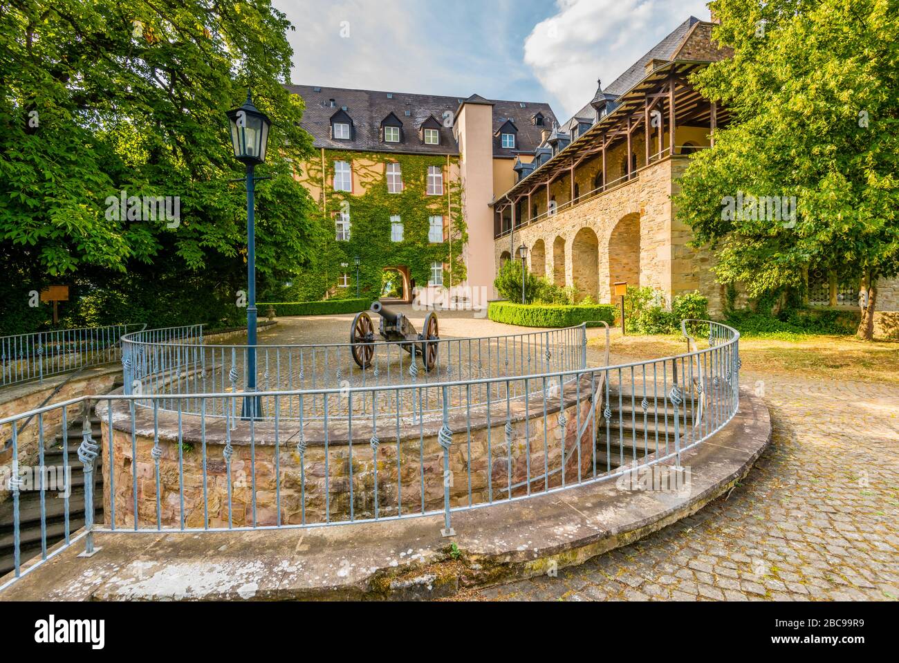 Schloss Dhaun bei HochstettenDhaun an der nahe, Burgruine, deren palas