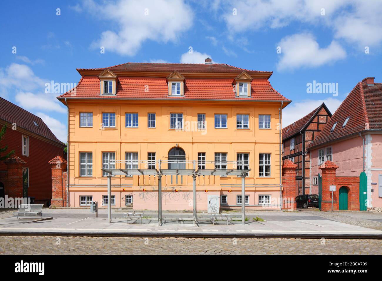 Schelfstadt und ehemaliges Schelfstädter Rathaus am Schelfmarkt, Mecklenburg-Vorpommern, Deutschland, Europa Stockfoto