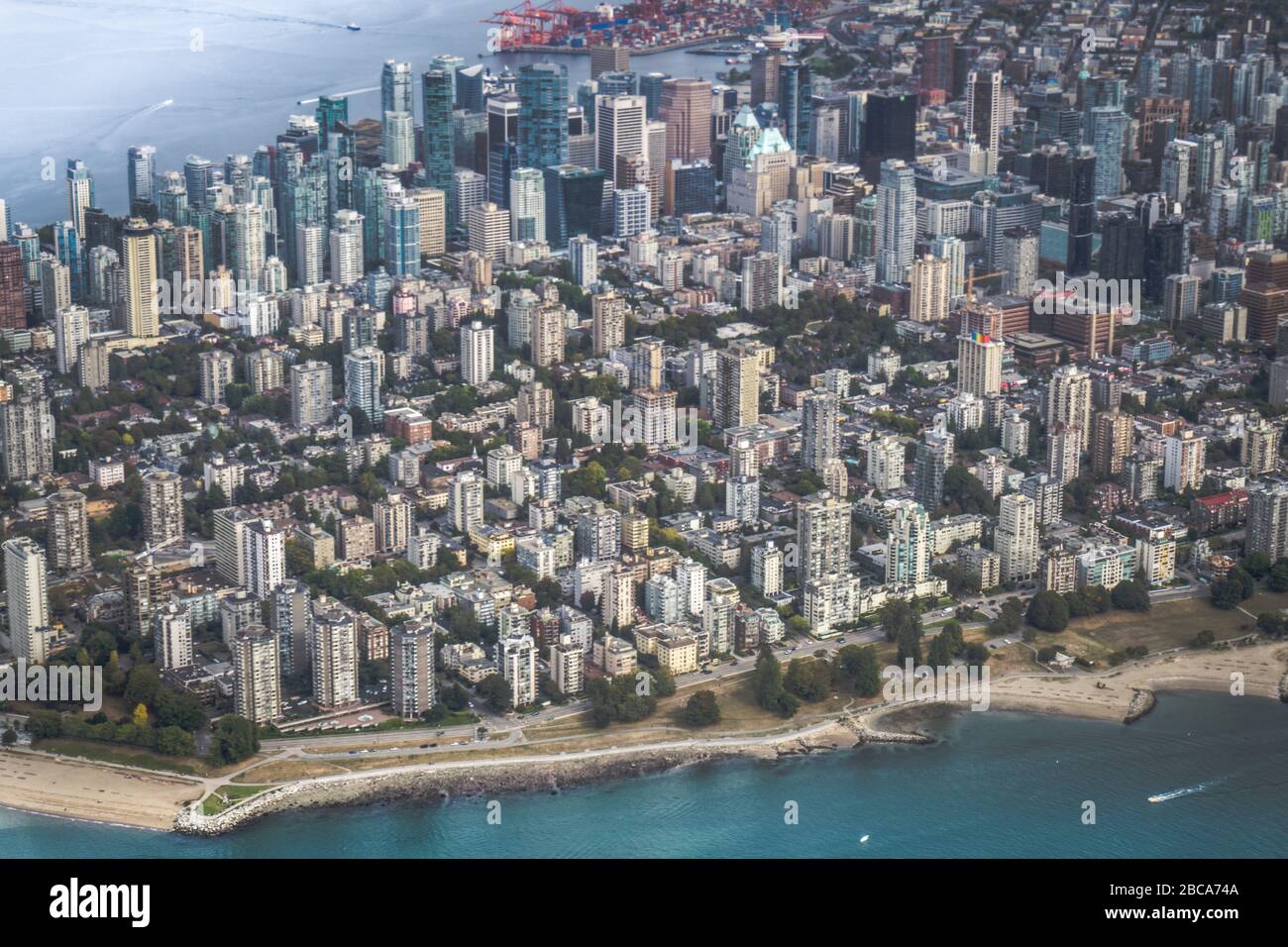 Wunderschöne Innenstadt und Stanley Park in Vancouver vom Wasserflugzeug, Kanada British Columbia Stockfoto