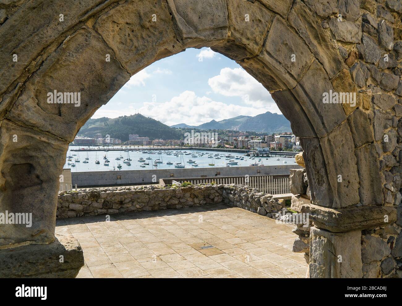 Spanien, Kantabrien, CastroUrdiales, mittelalterliche Hafenstadt