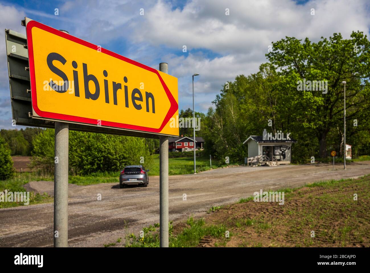 Schweden, Scania, Hasselholm, Outdoor-Milchshop und Schild für Sibirien Stockfoto