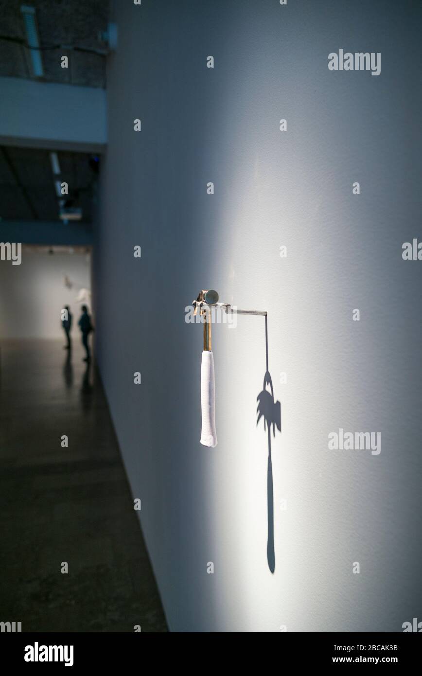 Schweden, Vastragotland und Bohuslan, Gothenburg, Konstmuseum, Kunstmuseum, Skulptur vom norwegischen Künstler Tori Wranes, 2017 Three Claw Hammer genannt Stockfoto