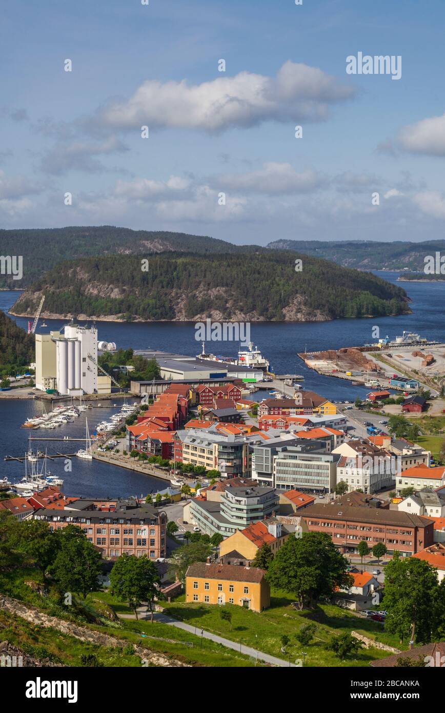 Norwegen, Kreis Ostfold, Halden, Blick auf die Stadt von der Festung Fredriksten Stockfoto