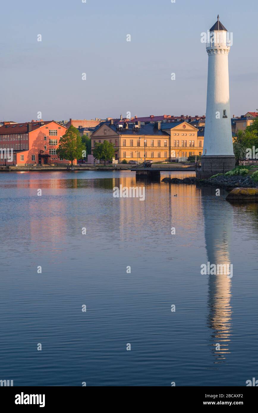 Schweden, Südschweden, Karlskrona, Stumholmen Island, Blick auf die Stadt in Richtung Kungsbron, Morgengrauen Stockfoto