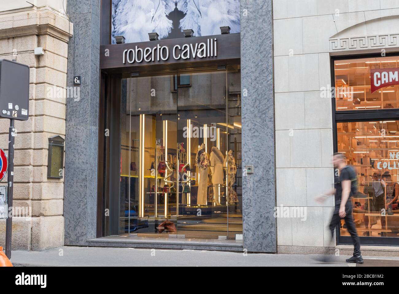 Roberto Cavalli Shop in der Straße Montenapoleone, Mailand, Italien Stockfoto