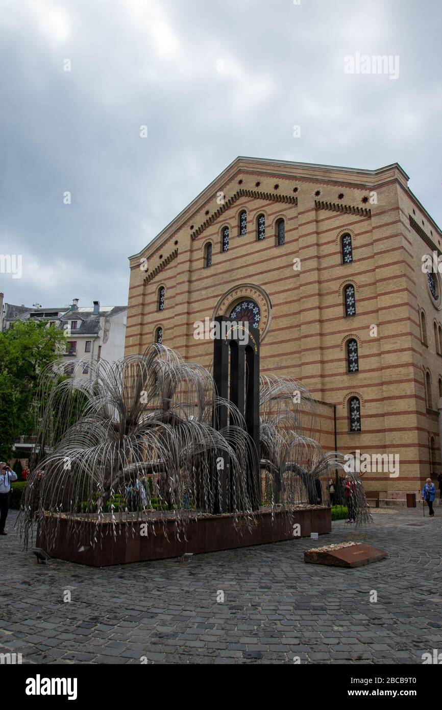Raoul Wallenberg Holocaust Memorial Park, Synagoge In Der Dohány Straße, Budapest, Ungarn. Stockfoto