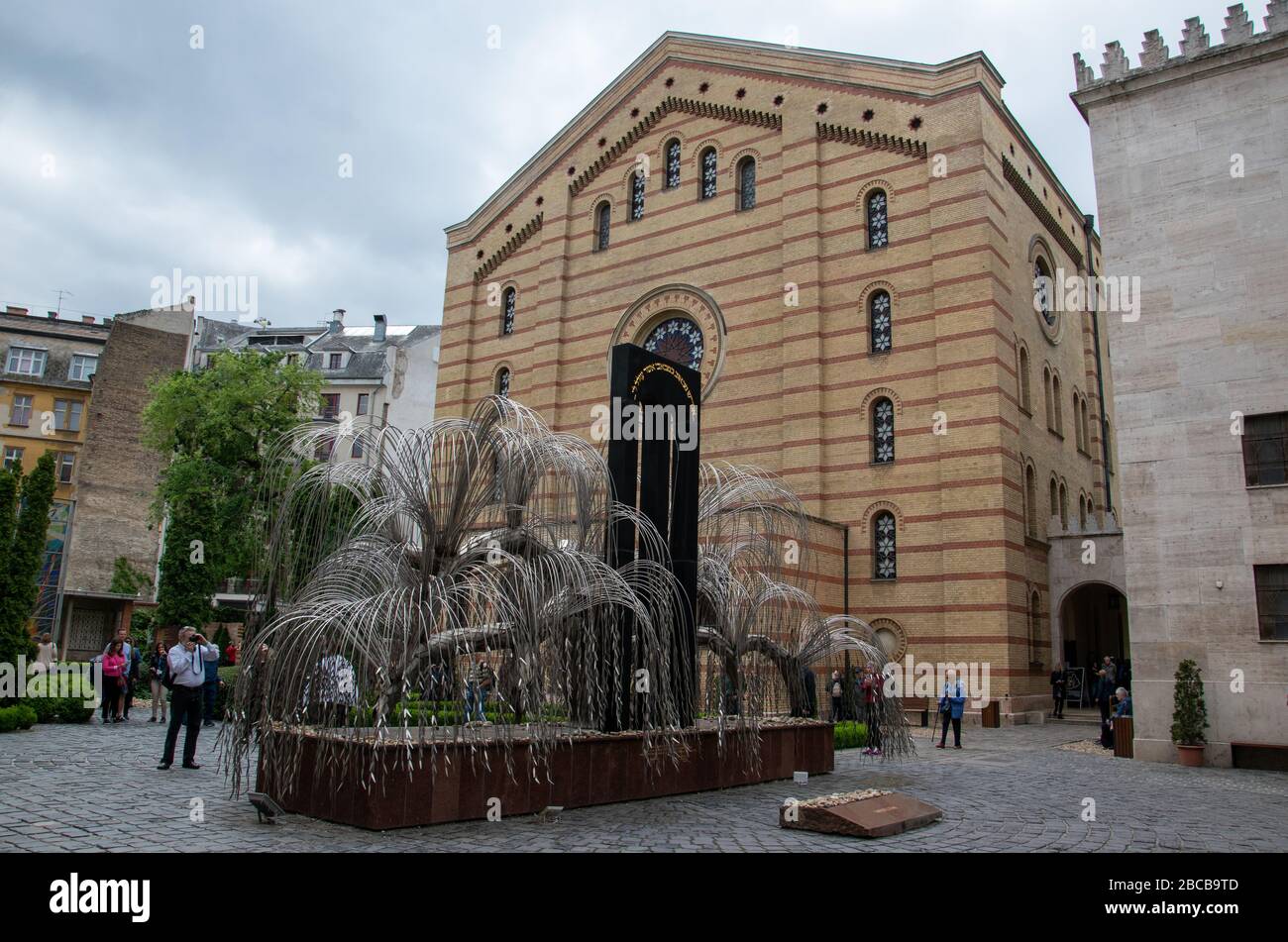 Raoul Wallenberg Holocaust Memorial Park, Synagoge In Der Dohány Straße, Budapest, Ungarn. Stockfoto