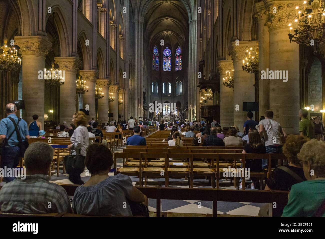 PARIS, FRANKREICH - 23. JUNI 2016: Die Kathedrale Notre Dame de Paris ...